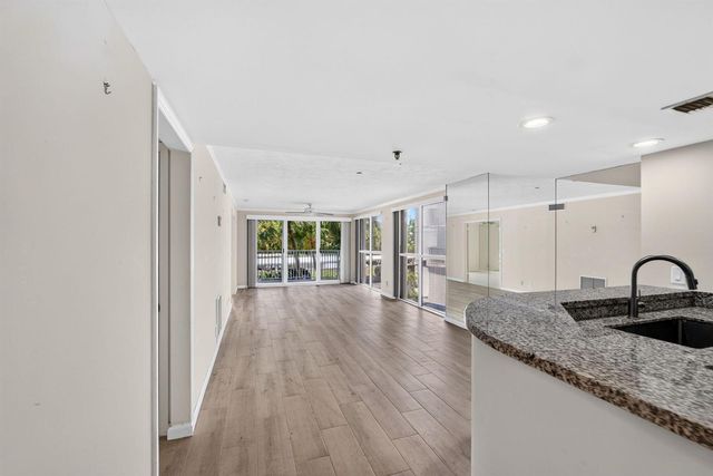 3901 S Flagler Drive 204, West Palm Beach, FL 33405