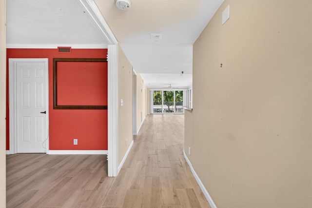 3901 S Flagler Drive 204, West Palm Beach, FL 33405