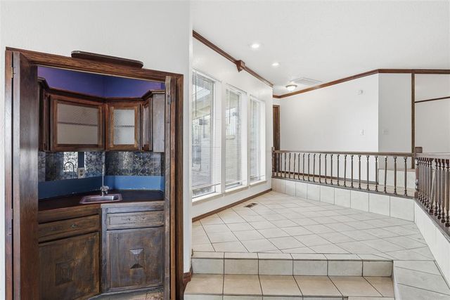 7700 S Country Club Drive, Oklahoma City, OK 73159