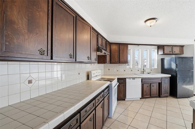 7700 S Country Club Drive, Oklahoma City, OK 73159