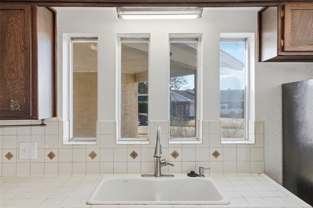 7700 S Country Club Drive, Oklahoma City, OK 73159