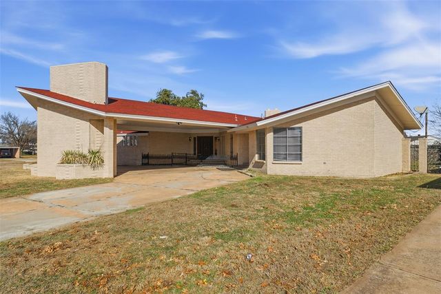 7700 S Country Club Drive, Oklahoma City, OK 73159