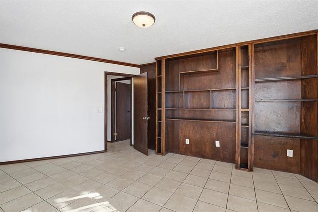 7700 S Country Club Drive, Oklahoma City, OK 73159