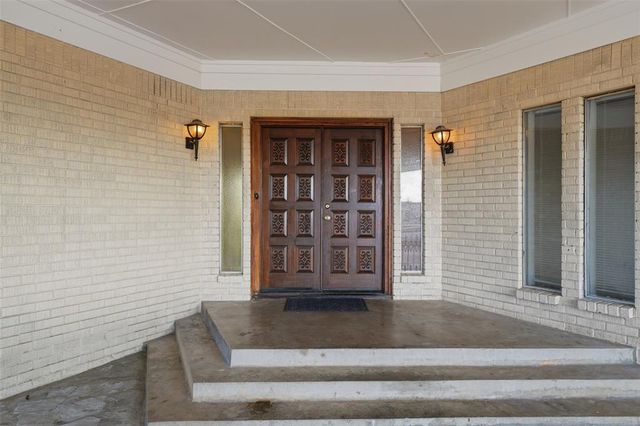 7700 S Country Club Drive, Oklahoma City, OK 73159