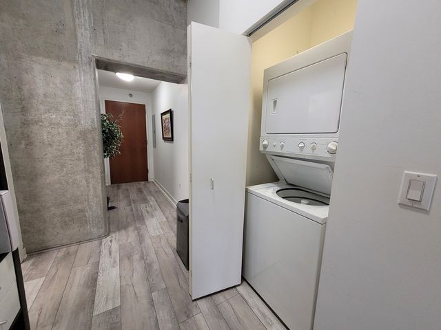 235 W Van Buren Street 2608, Chicago, IL 60607