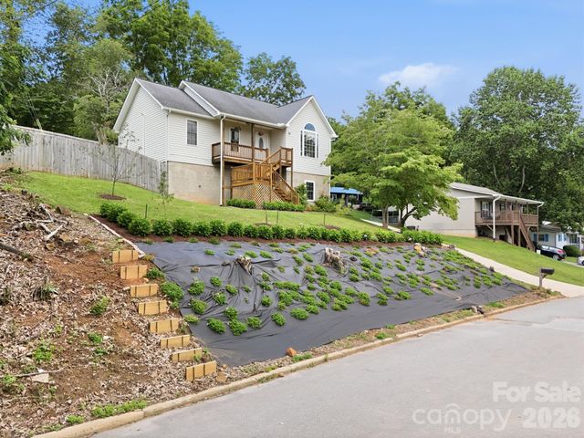 320 Meadowbrook Drive, Canton, NC 28716