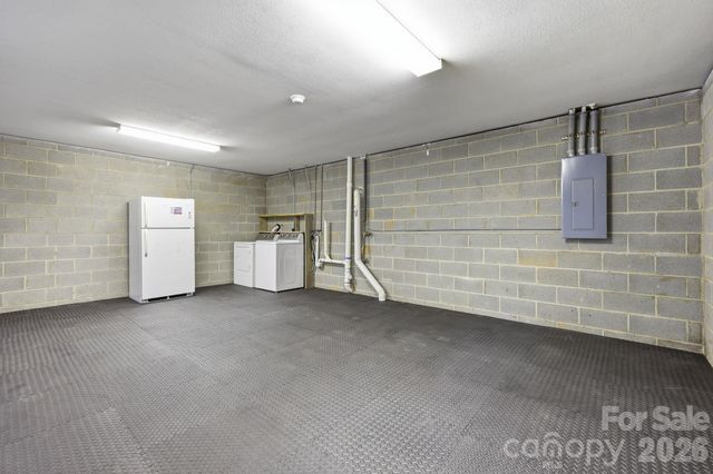 320 Meadowbrook Drive, Canton, NC 28716