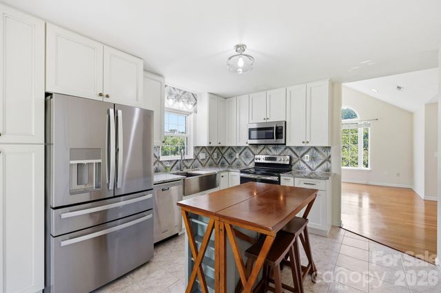 320 Meadowbrook Drive, Canton, NC 28716