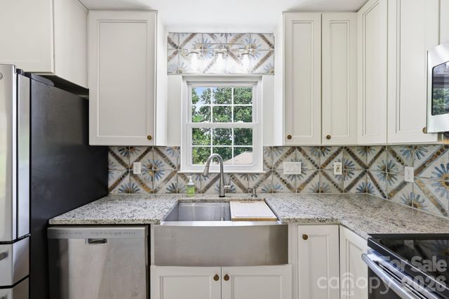 320 Meadowbrook Drive, Canton, NC 28716