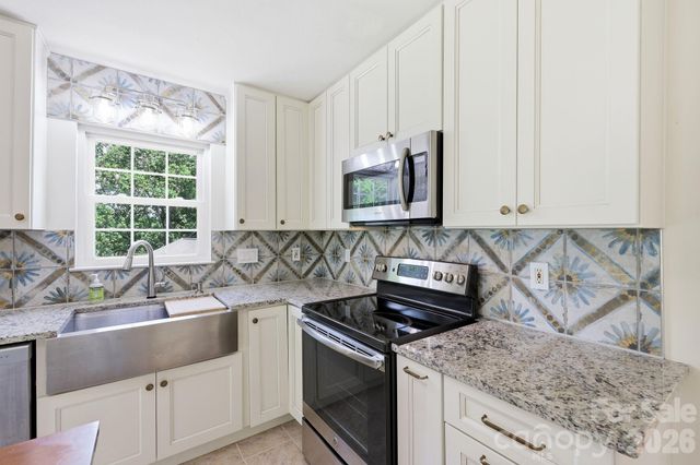 320 Meadowbrook Drive, Canton, NC 28716