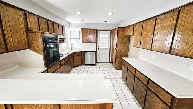 9005 Tracy Drive, Oklahoma City, OK 73132