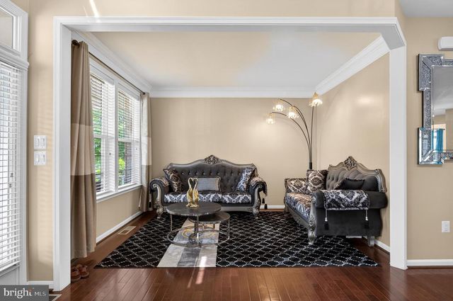 15198 JENNERETTE LN, Woodbridge, VA 22193