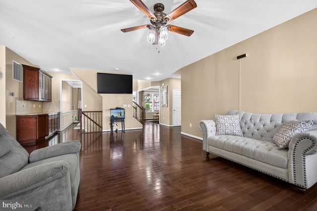 15198 JENNERETTE LN, Woodbridge, VA 22193