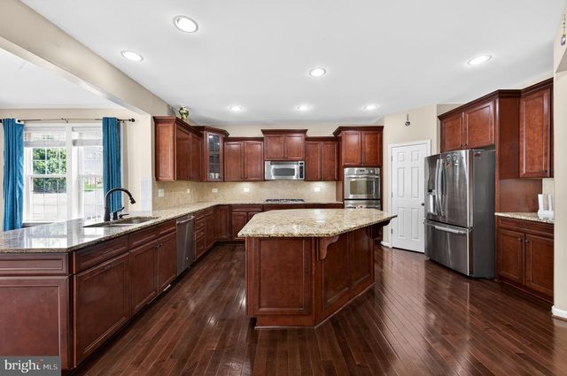 15198 JENNERETTE LN, Woodbridge, VA 22193