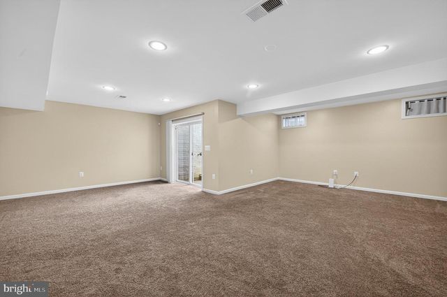 15198 JENNERETTE LN, Woodbridge, VA 22193