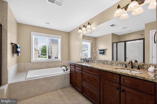 15198 JENNERETTE LN, Woodbridge, VA 22193