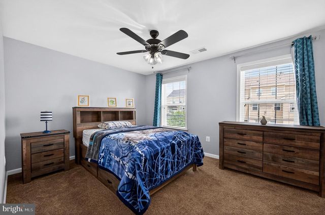 15198 JENNERETTE LN, Woodbridge, VA 22193