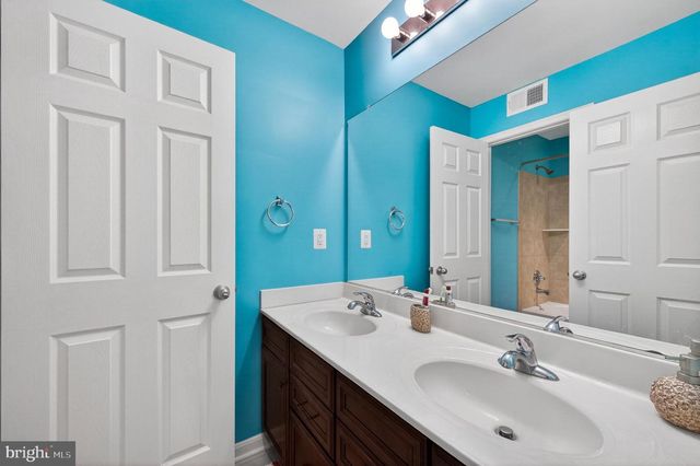 15198 JENNERETTE LN, Woodbridge, VA 22193