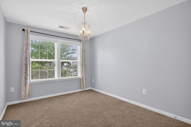 15198 JENNERETTE LN, Woodbridge, VA 22193