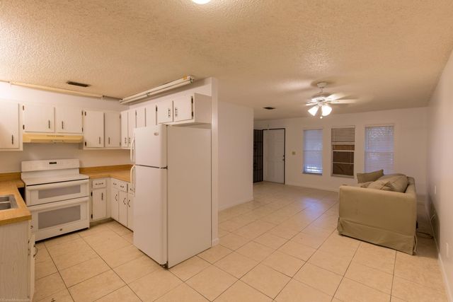 1348 Riverside Circle, Wellington, FL 33414