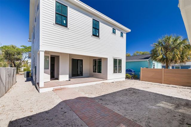 2420 3RD AVENUE S, St Petersburg, FL 33712