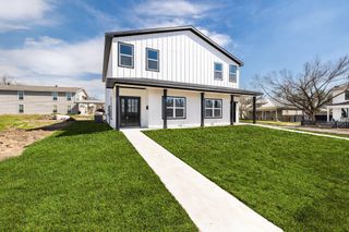600 Kimbro #B ST, Taylor, TX 76574