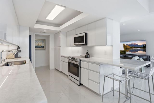 3210 S Ocean Boulevard 602, Highland Beach, FL 33487