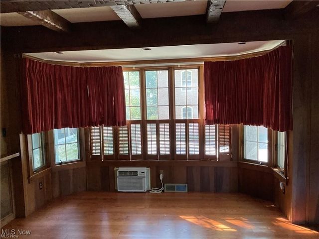 861 S Lincoln Avenue, Salem, OH 44460