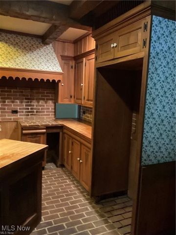 861 S Lincoln Avenue, Salem, OH 44460