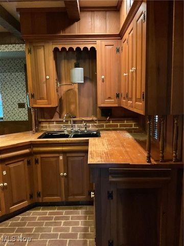 861 S Lincoln Avenue, Salem, OH 44460