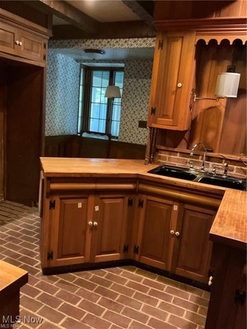 861 S Lincoln Avenue, Salem, OH 44460