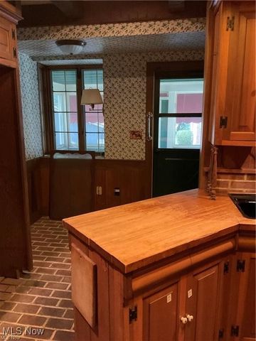 861 S Lincoln Avenue, Salem, OH 44460