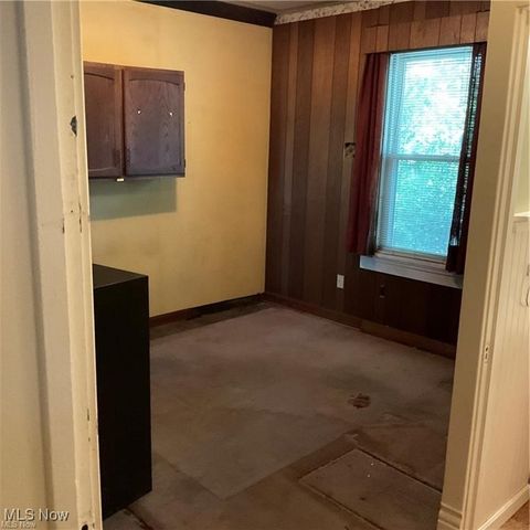 861 S Lincoln Avenue, Salem, OH 44460