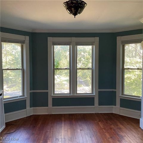 861 S Lincoln Avenue, Salem, OH 44460