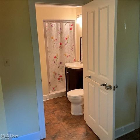 861 S Lincoln Avenue, Salem, OH 44460