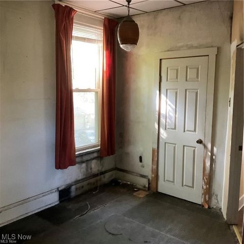 861 S Lincoln Avenue, Salem, OH 44460