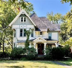 861 S Lincoln Avenue, Salem, OH 44460