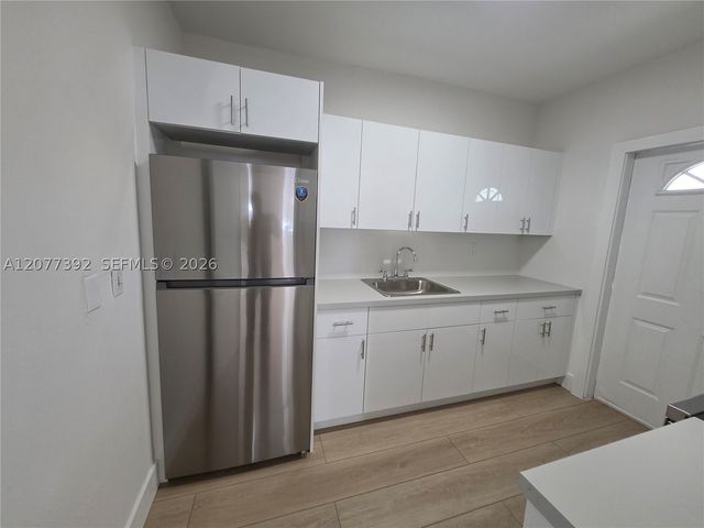 2326 SW 9th St 1, Miami, FL 33135