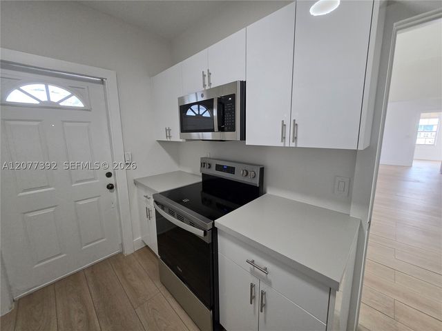 2326 SW 9th St 1, Miami, FL 33135