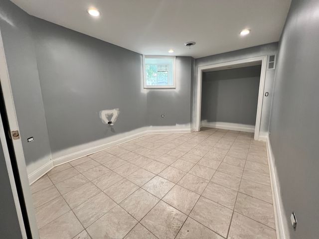 600 N Pine Avenue, Chicago, IL 60644