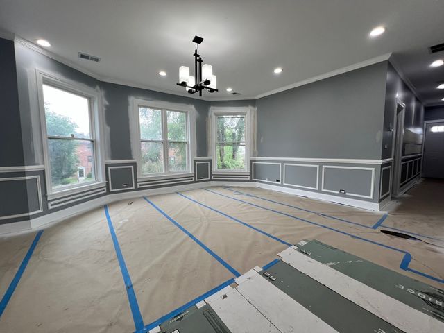 600 N Pine Avenue, Chicago, IL 60644