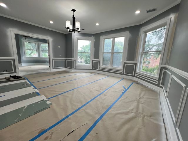 600 N Pine Avenue, Chicago, IL 60644