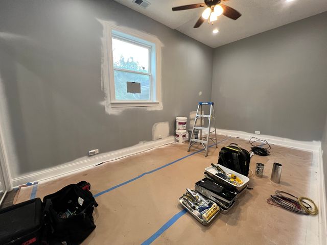 600 N Pine Avenue, Chicago, IL 60644