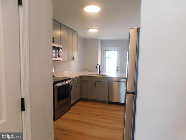 916 S LOUDOUN ST, Winchester, VA 22601