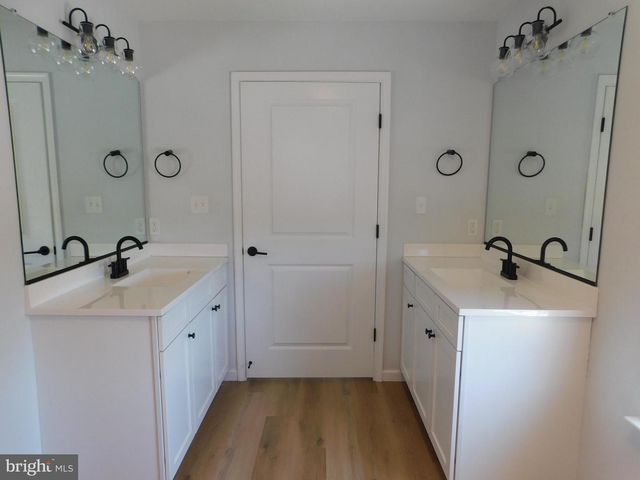 916 S LOUDOUN ST, Winchester, VA 22601