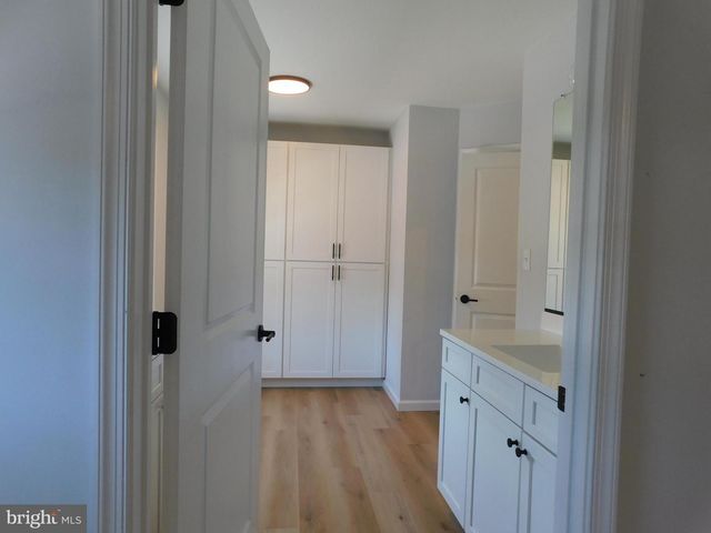 916 S LOUDOUN ST, Winchester, VA 22601