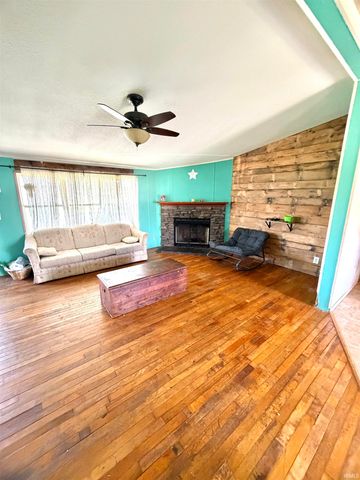 2121 E Mapes Road, Kendallville, IN 46755