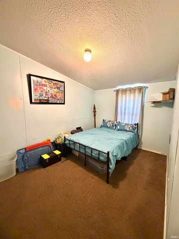 2121 E Mapes Road, Kendallville, IN 46755