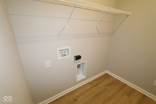 10716 Mangrove Drive, Indianapolis, IN 46239