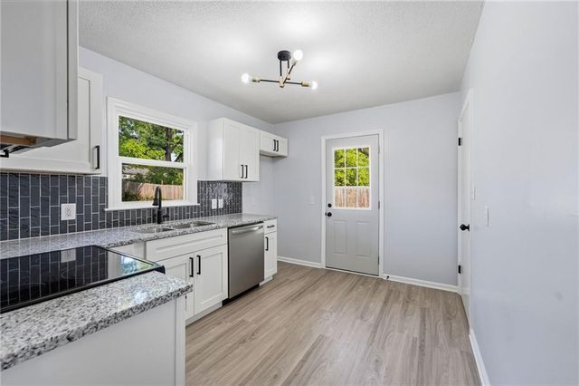 3028 S Hedges Avenue, Independence, MO 64052